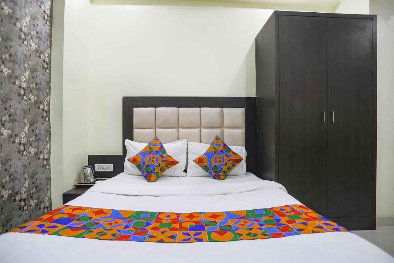 Fabhotel Heritage Villa Kanpur Bagian luar foto