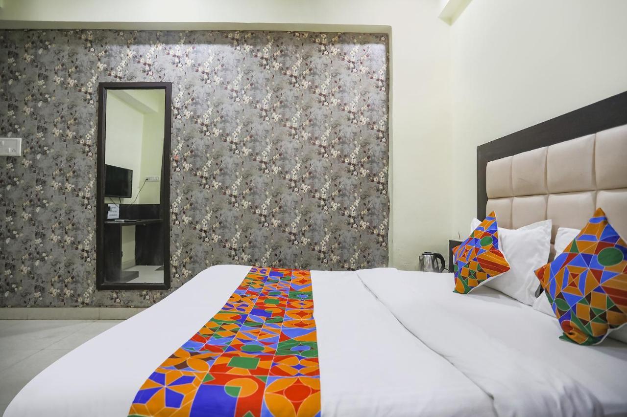 Fabhotel Heritage Villa Kanpur Bagian luar foto